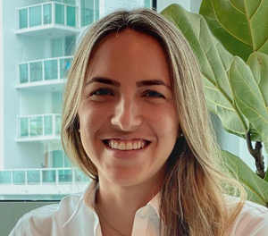 Alejandra Cangas Headshot